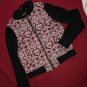 Empyre maroon aztec zip up sweater